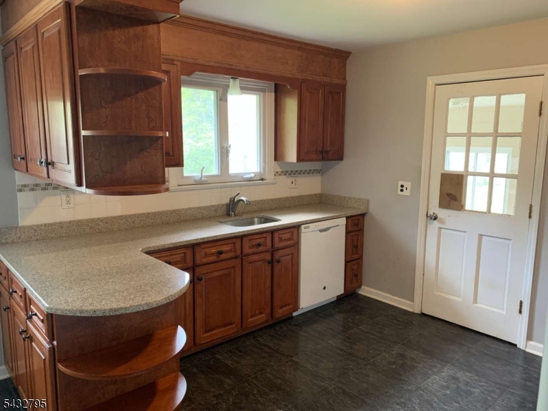 617 Foothill Road Bridgewater, NJ 08807 - Photo 7 of 18