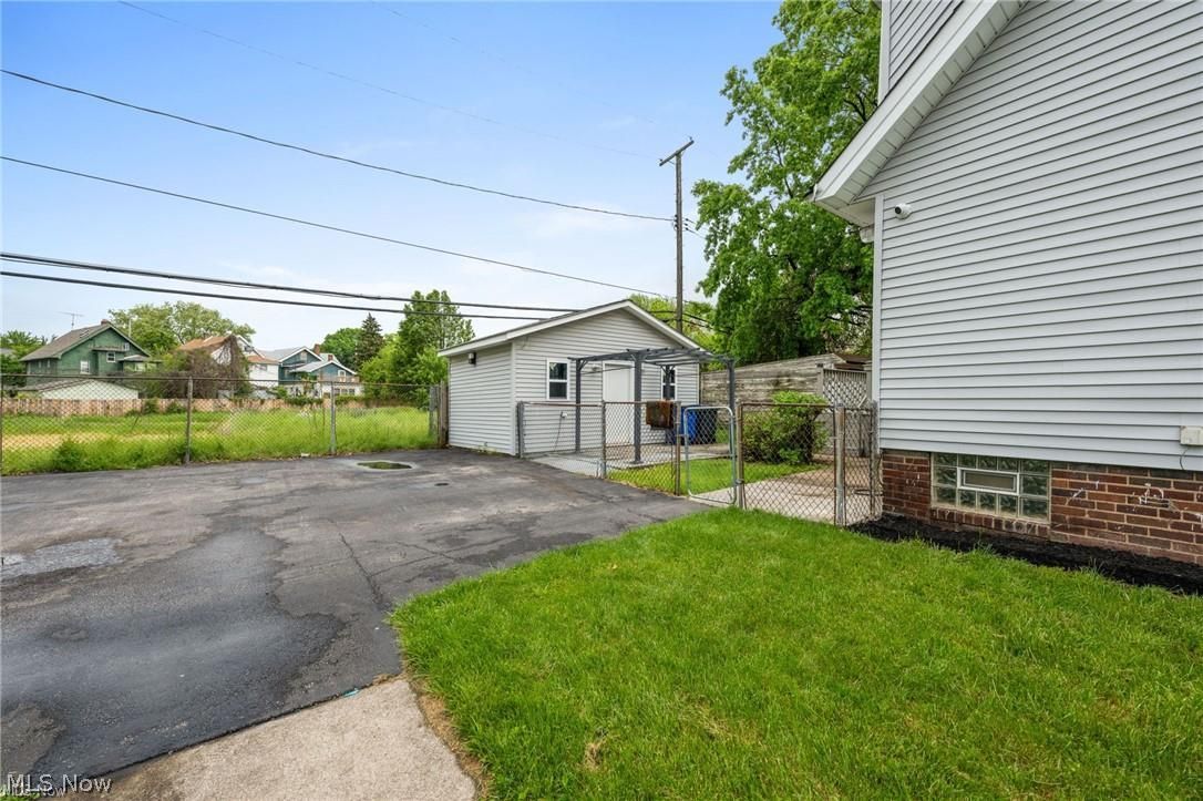 11715 Rutland Avenue Cleveland, OH 44108 - Photo 29 of 31