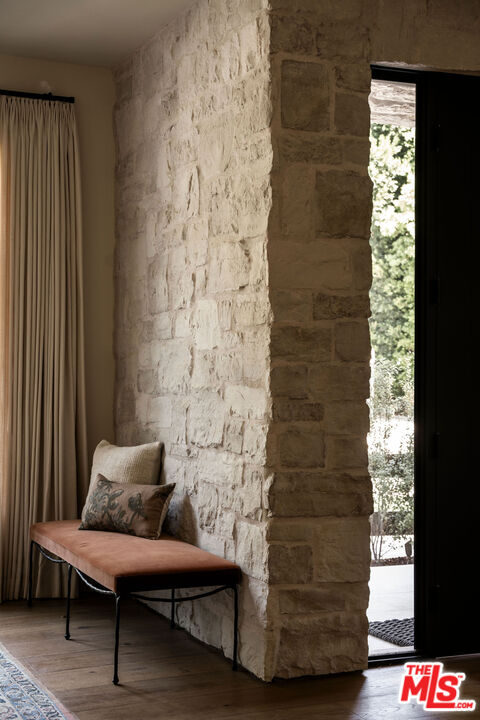 12040 Maxwellton Road Studio City, CA 91604 - Photo 6 of 48