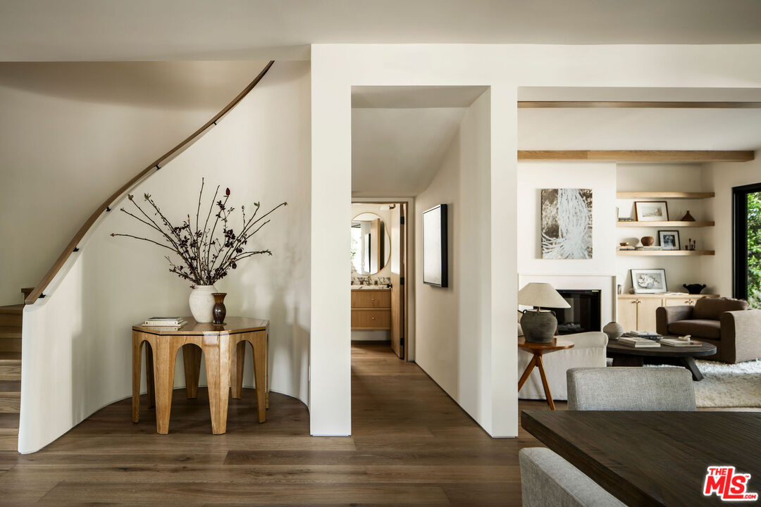 12040 Maxwellton Road Studio City, CA 91604 - Photo 9 of 48