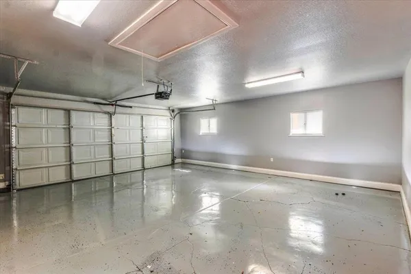 a view of a garage