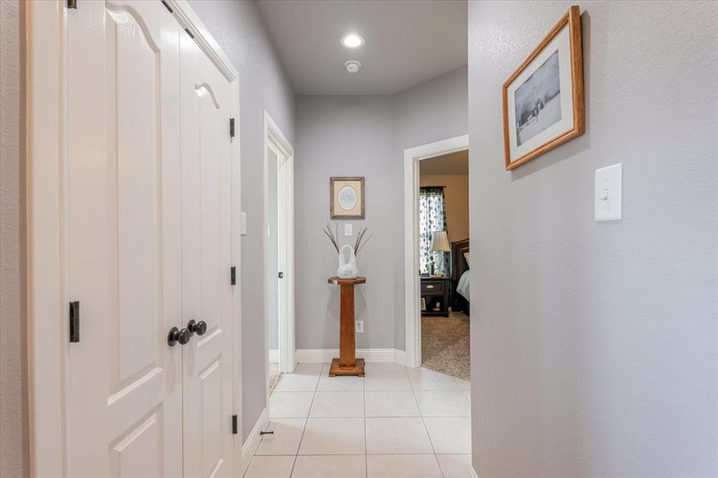 140 Pine Road Poolville, TX 76487 - Photo 5 of 39