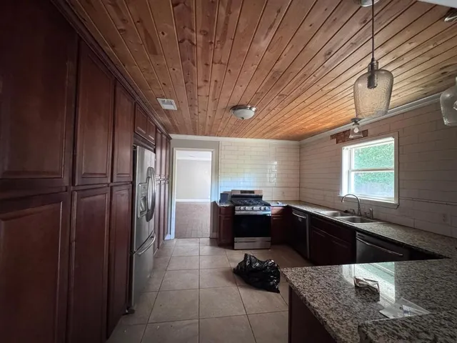 $189,900 | 2906 Tanglewood Drive, Commerce, TX 75428