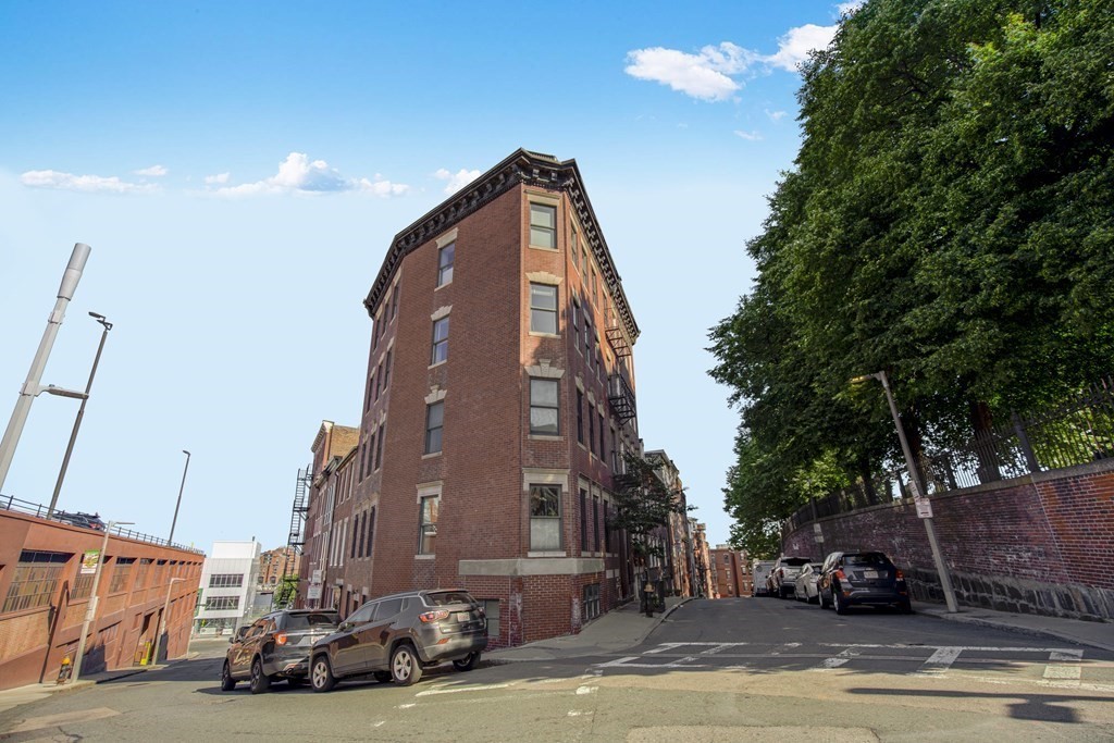 44 Snow Hill Street, Unit 4 Boston, MA 02113 - Photo 9 of 9
