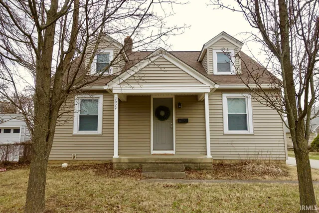 $2,325 | 2024 East 3rd Street, Bloomington, IN 47401