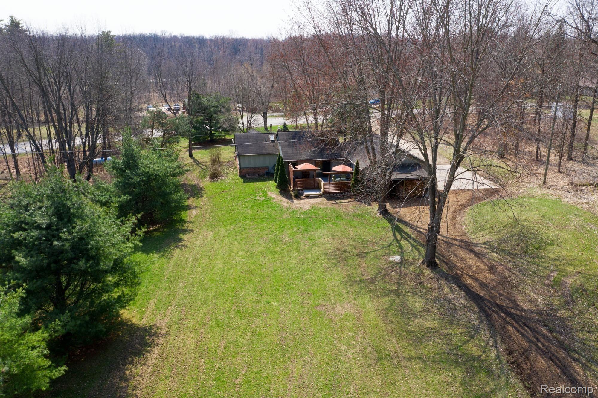 376 South Hacker Road Brighton, MI 48114 - Photo 44 of 46 376-s-hacker-00074.jpg
