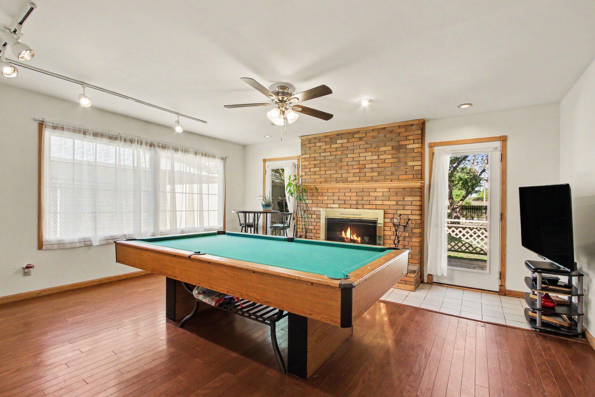 8016 Gordon Place Highland, IN 46322 - Photo 19 of 28 2038x1359