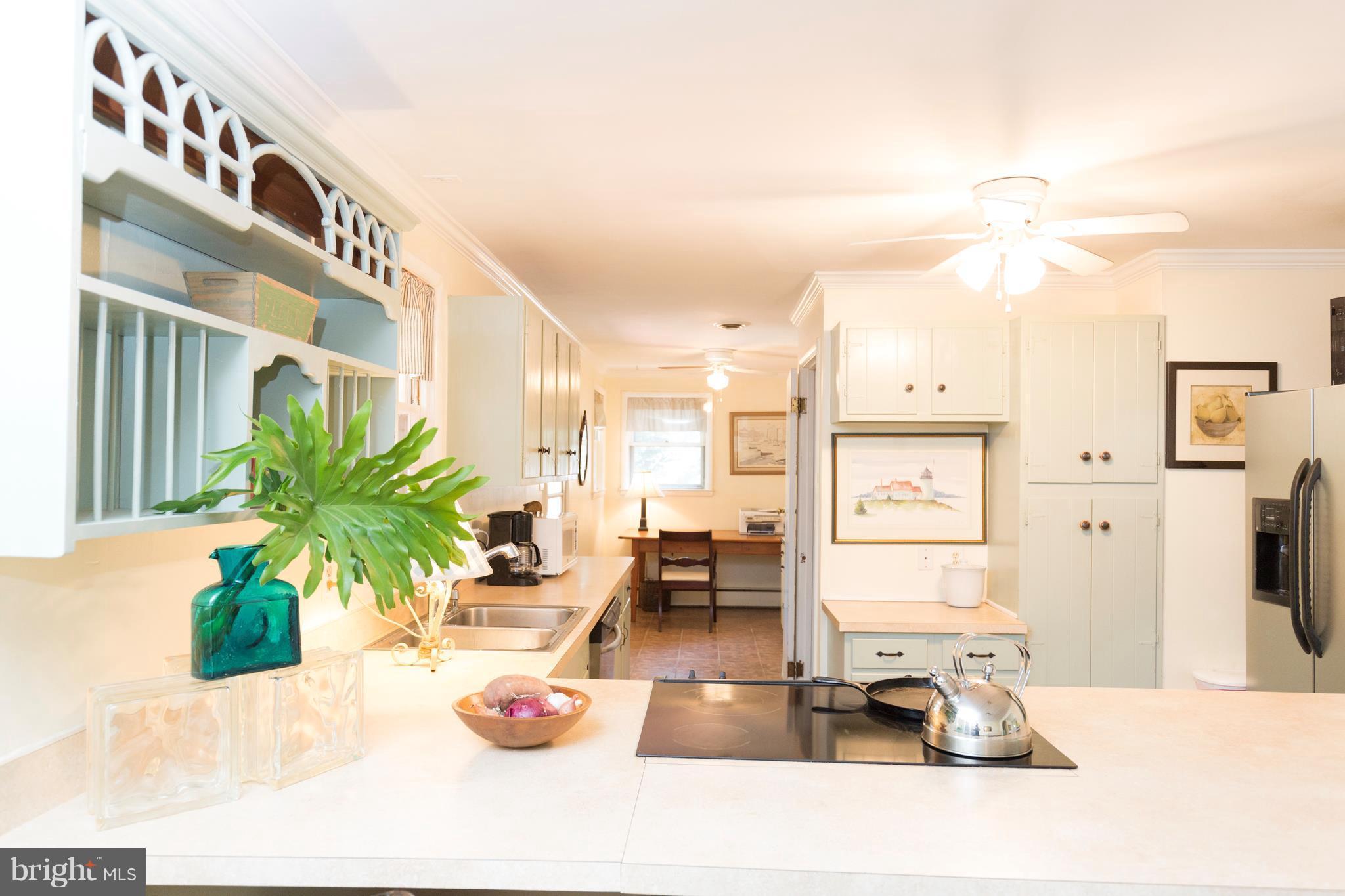474 Manor Road Arnold, MD 21012 - Photo 6 of 29 Kitchen