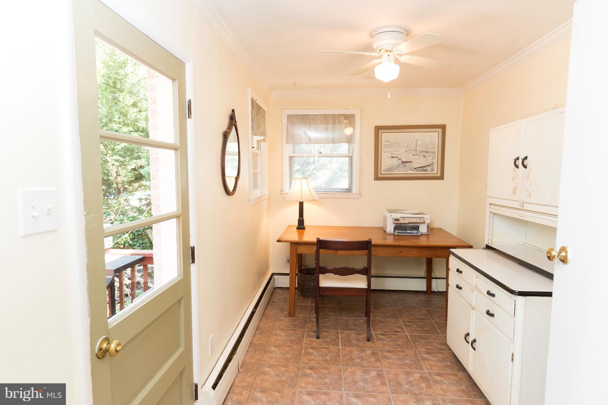 474 Manor Road Arnold, MD 21012 - Photo 10 of 29 Interior (General)