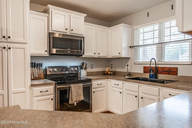 $299,900 | 135 Humvee Court, Broadway, NC 27505