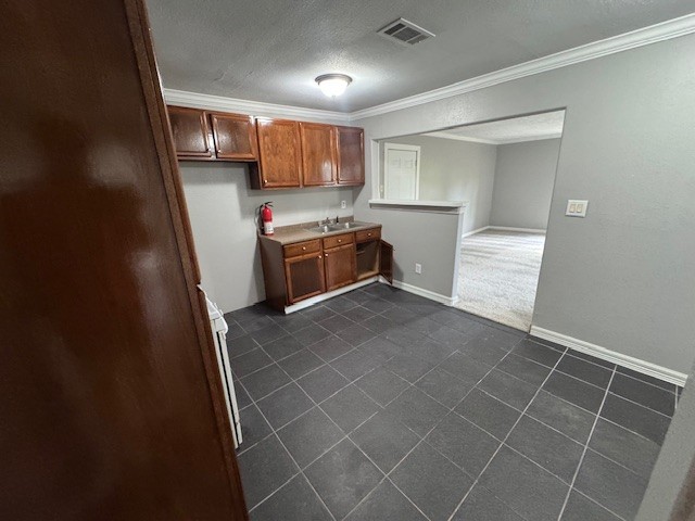 7343 Forrestal Street Houston, TX 77033 - Photo 4 of 14