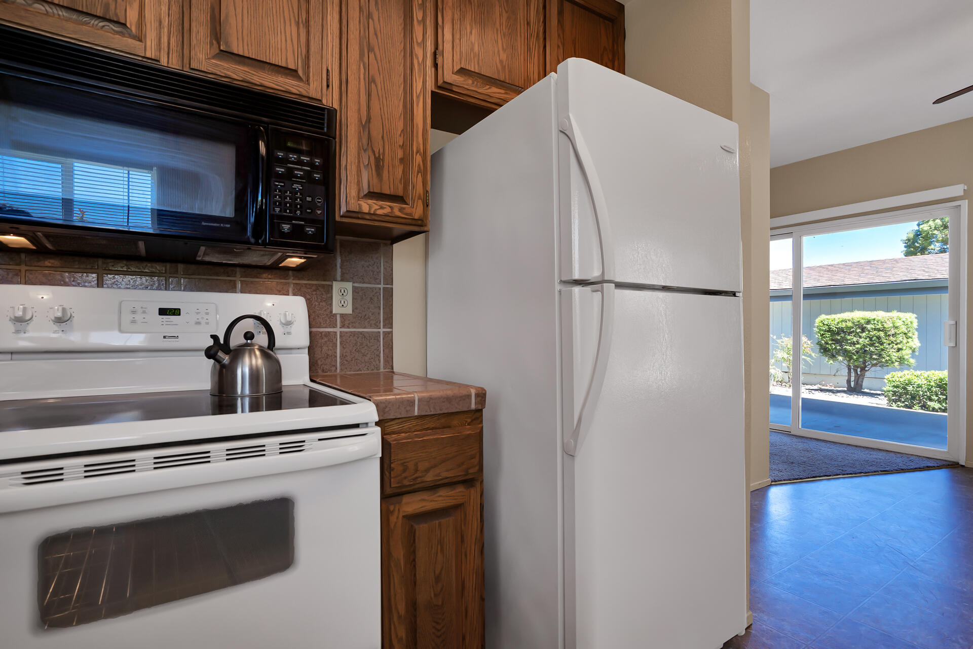 249 Ridgetop Drive, Unit 141 Redding, CA 96003 - Photo 11 of 25 410RidgecrestTrailNo.141-19