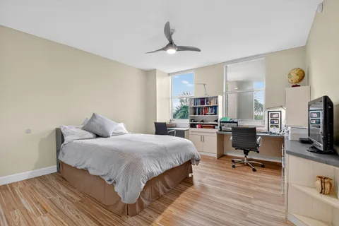 $999,000 | 550 Okeechobee Boulevard, Unit 423, West Palm Beach, FL 33401