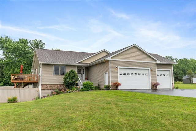 $529,900 | 1021 167th Street, Hammond, WI 54015