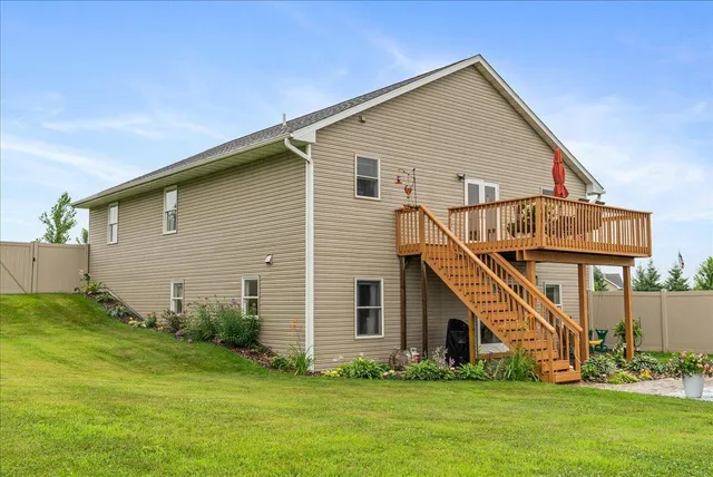 $529,900 | 1021 167th Street, Hammond, WI 54015