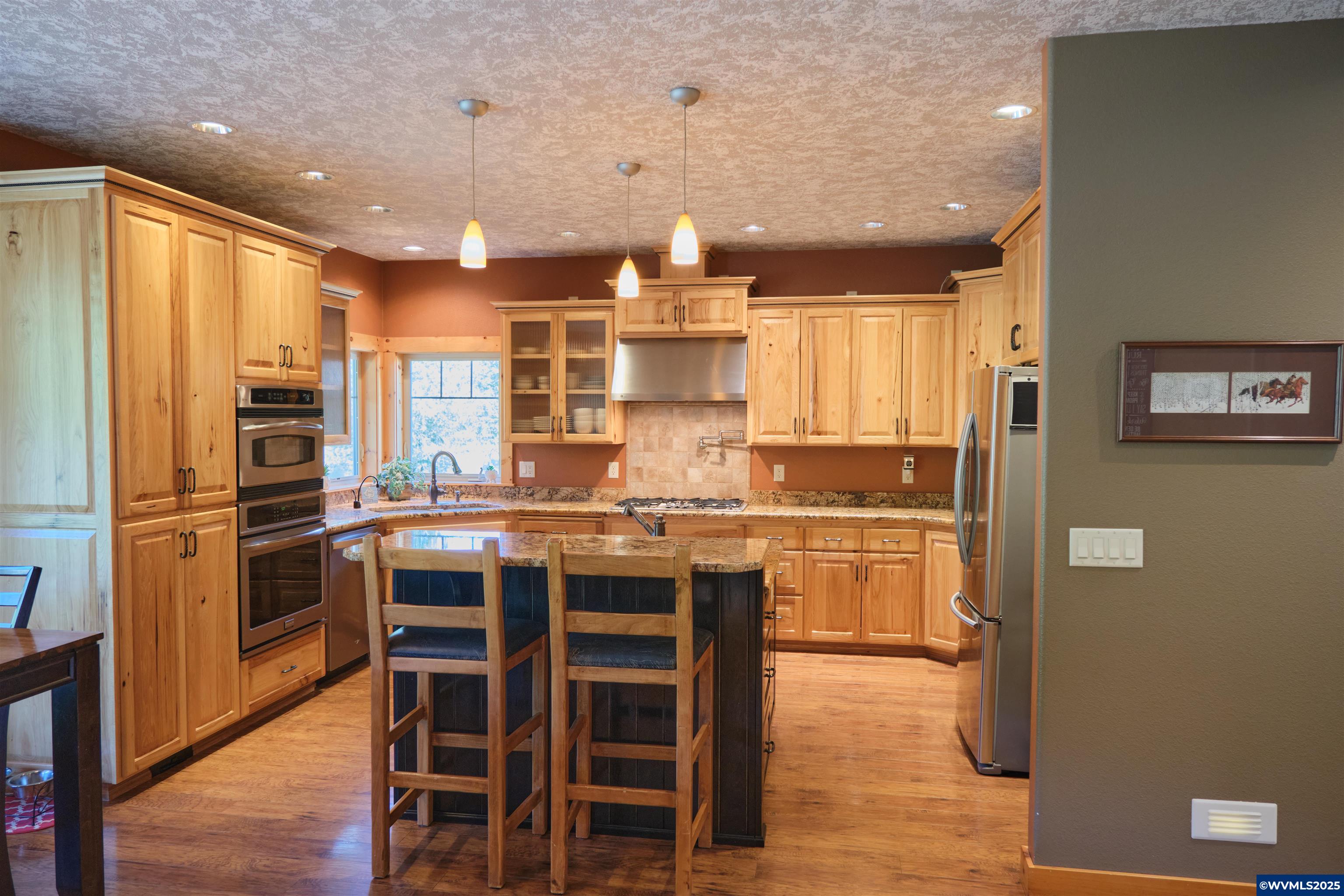 222 Southeast Whitten Road Mill City, OR 97360 - Photo 8 of 50