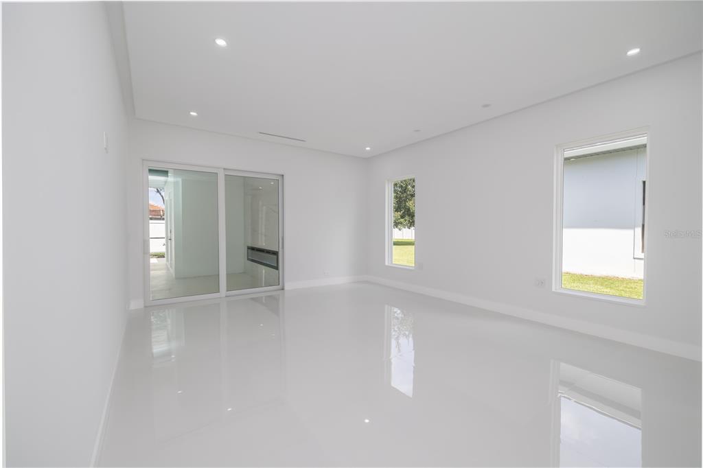 6 Rockne Lane Palm Coast, FL 32164 - Photo 22 of 24 an empty room with windows and closet