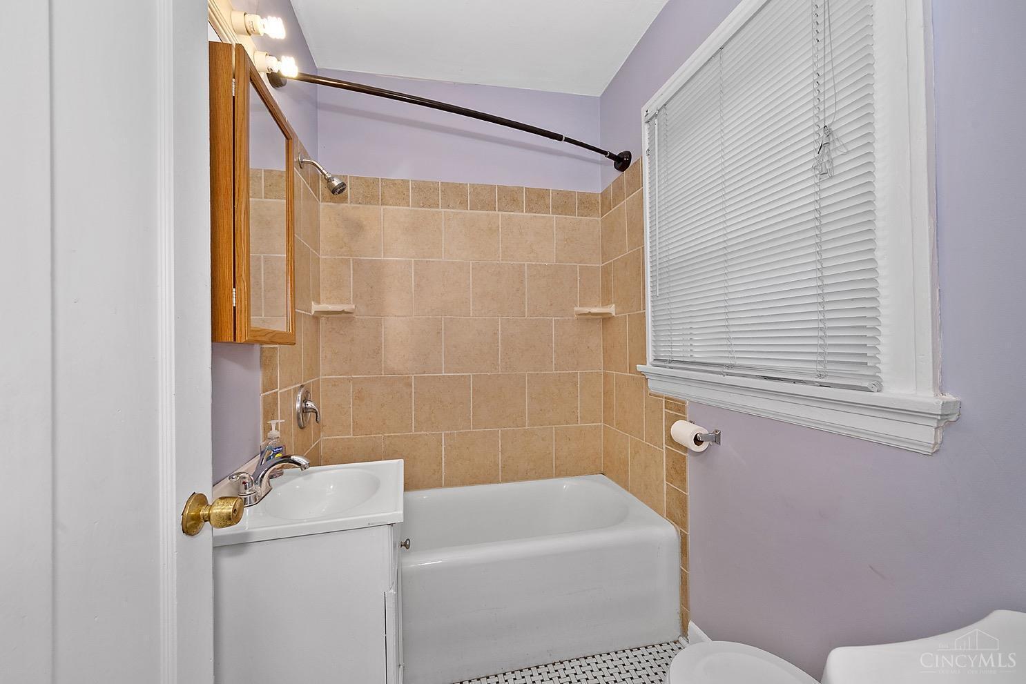 3625 Madison Road Cincinnati, OH 45209 - Photo 16 of 29