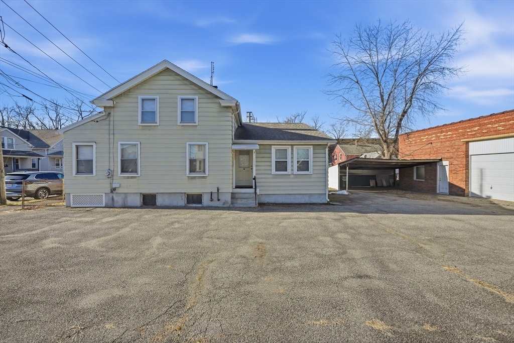 35 Dublin Street Chicopee, MA 01013 - Photo 2 of 35