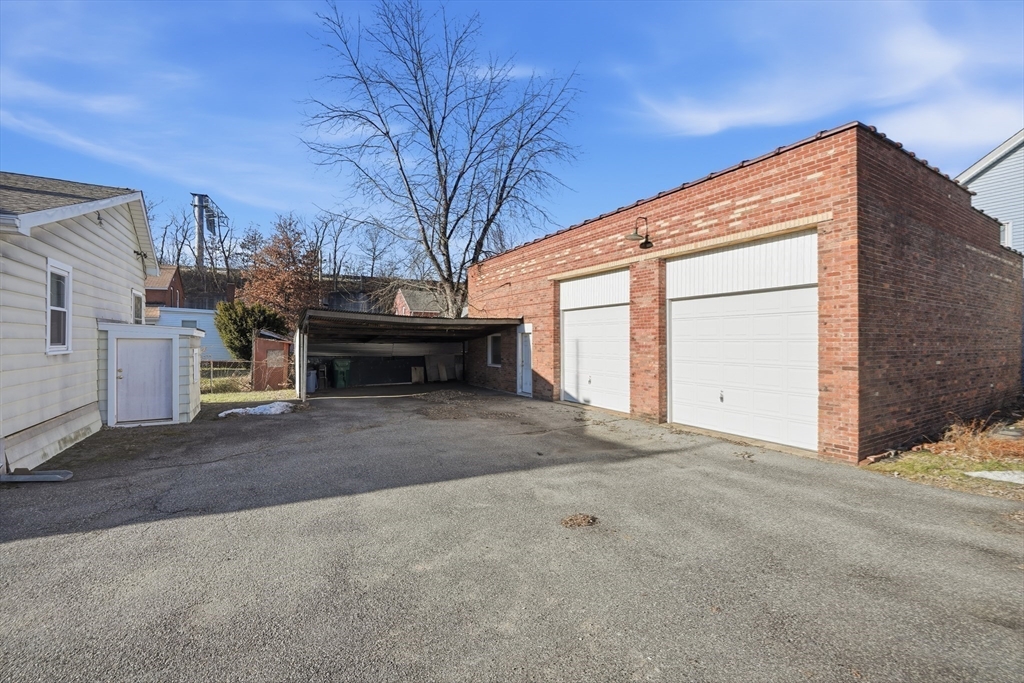 35 Dublin Street Chicopee, MA 01013 - Photo 28 of 35