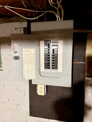 $270,000 | 35 Dublin Street, Chicopee, MA 01013