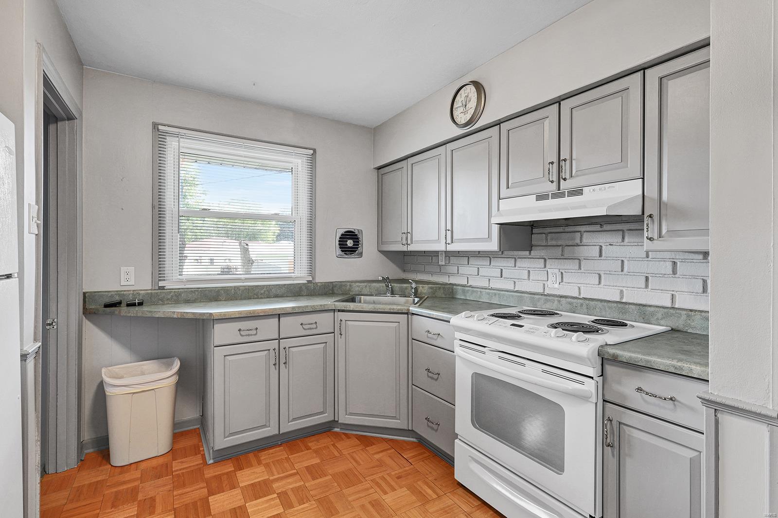 4101 Weber Road St. Louis, MO 63123 - Photo 7 of 22 Gallery Image 7
