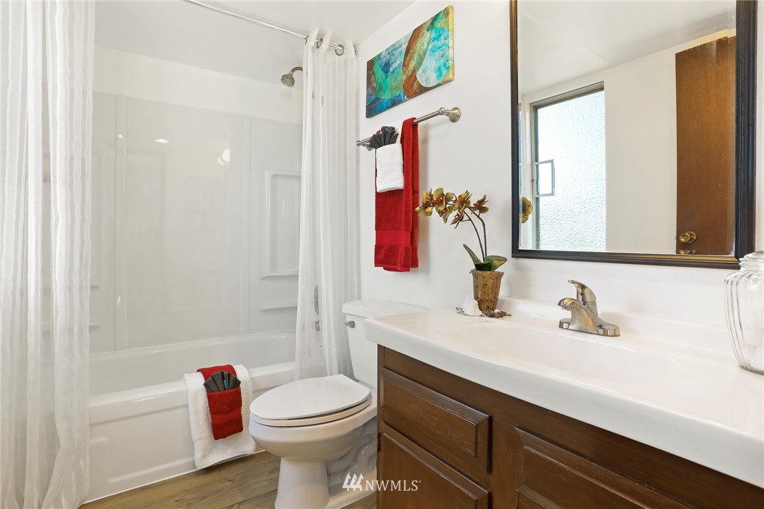 917 South 28th Court Renton, WA 98055 - Photo 16 of 30