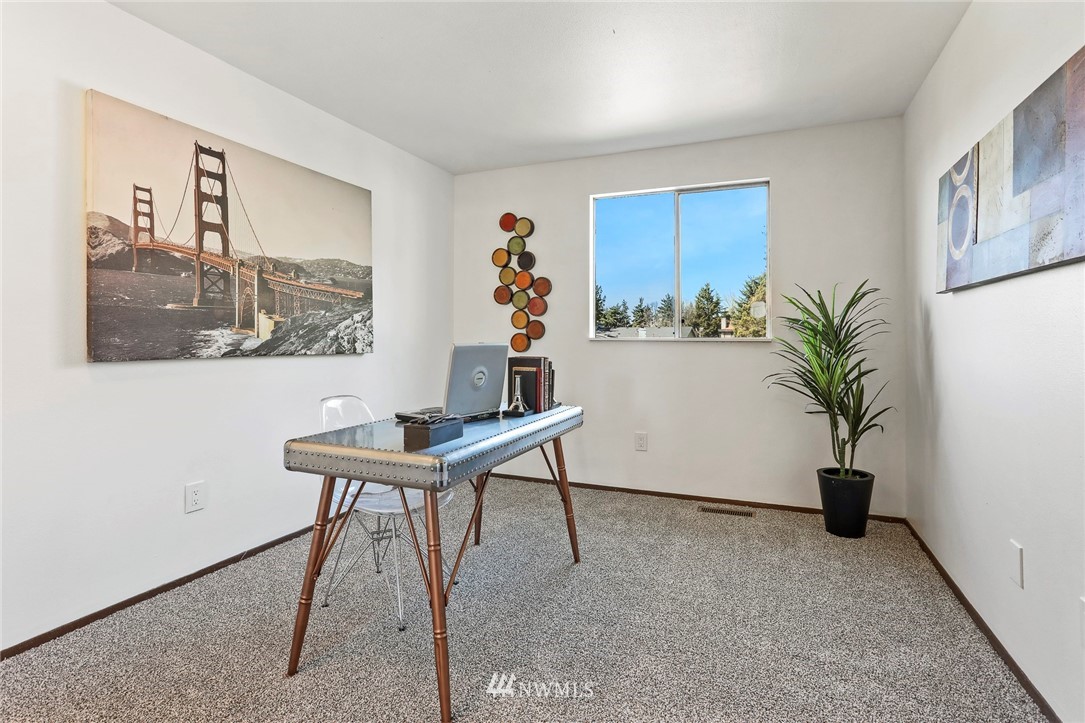 917 South 28th Court Renton, WA 98055 - Photo 17 of 30