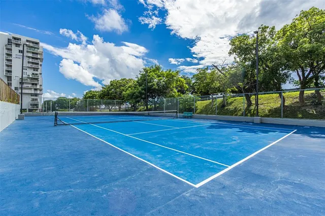 $605,000 | 2501 Brickell Avenue, Unit 903, Miami, FL 33129