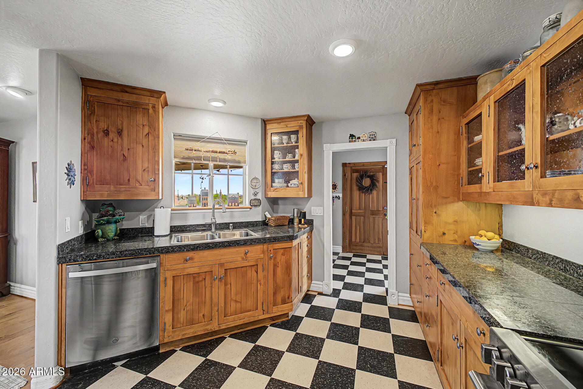 1935 East Tanya Road Phoenix, AZ 85086 - Photo 20 of 38