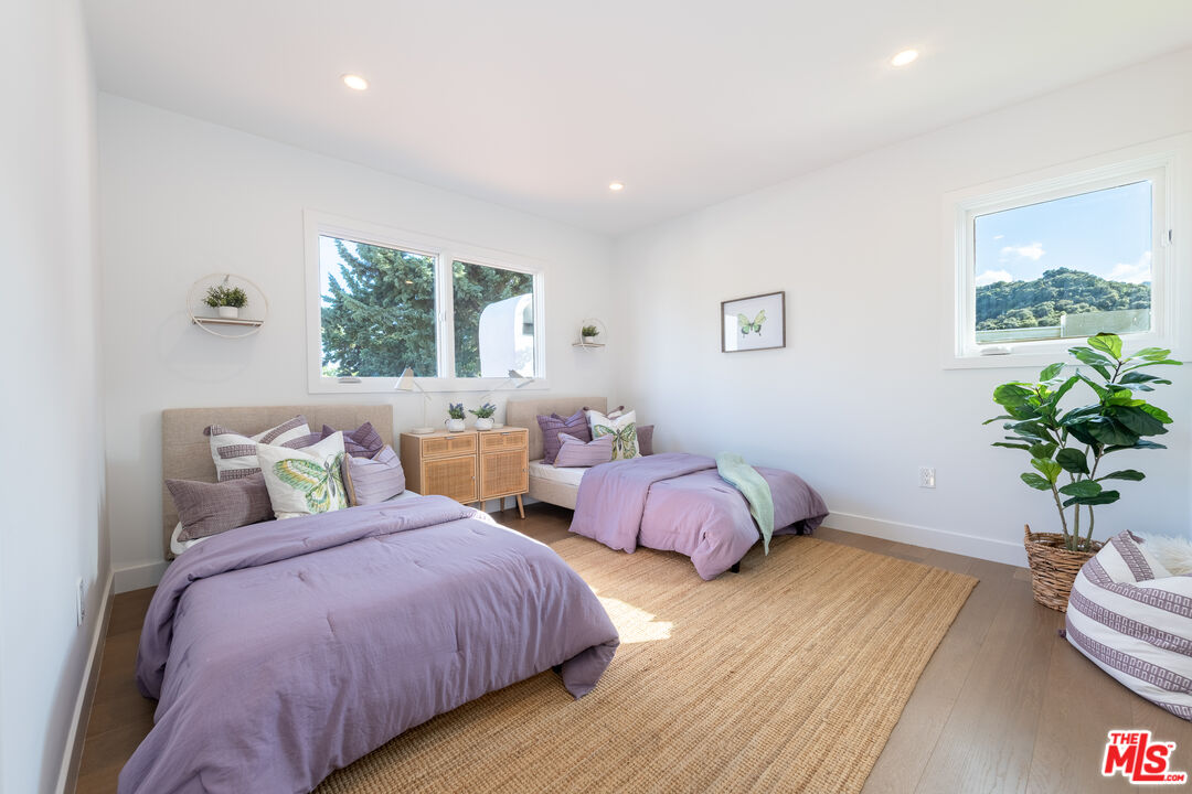 17153 Adlon Road Encino, CA 91436 - Photo 37 of 56 Gallery Image 37
