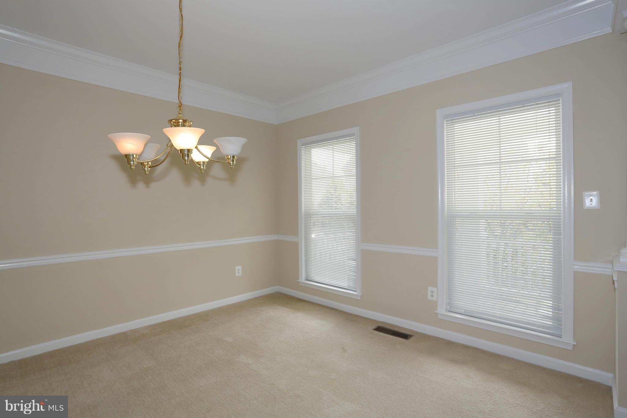 23847 Burdette Forest Road Clarksburg, MD 20871 - Photo 5 of 24 Dining Room