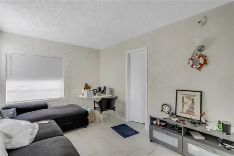 $299,000 | 2734 50th Avenue North, St. Petersburg, FL 33714