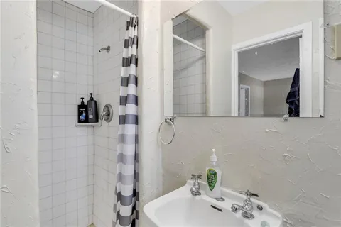 $299,000 | 2734 50th Avenue North, St. Petersburg, FL 33714