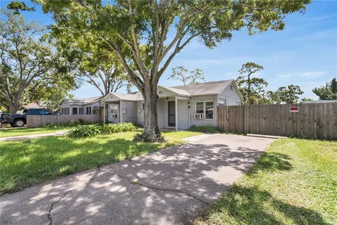 $299,000 | 2734 50th Avenue North, St. Petersburg, FL 33714