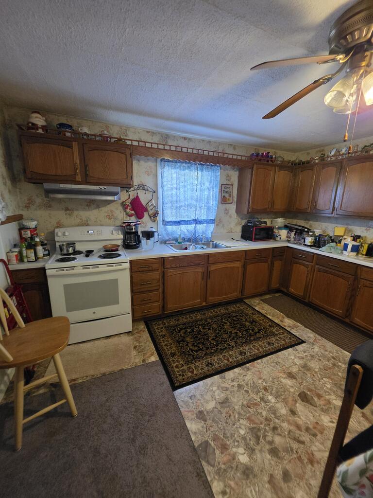 6336 Deskins Road Vansant, VA 24656 - Photo 8 of 30 Gallery Image 8