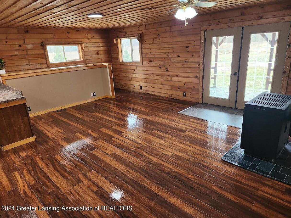 3243 Perrine Road Rives Junction, MI 49277 - Photo 3 of 47 20240218_131649