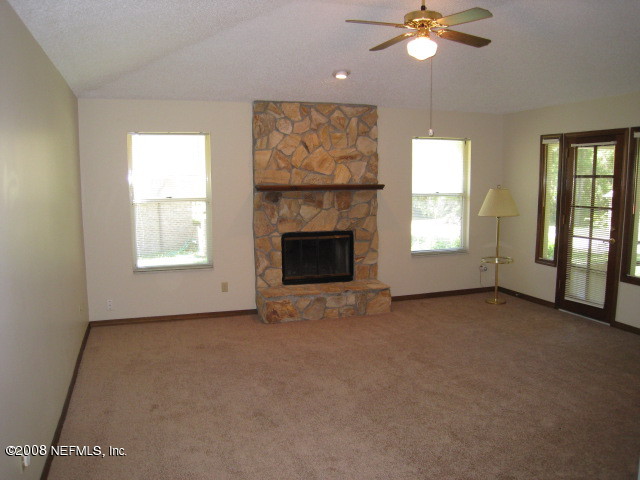 2129 Matefield Road Jacksonville, FL 32225 - Photo 4 of 10 GREATROOM