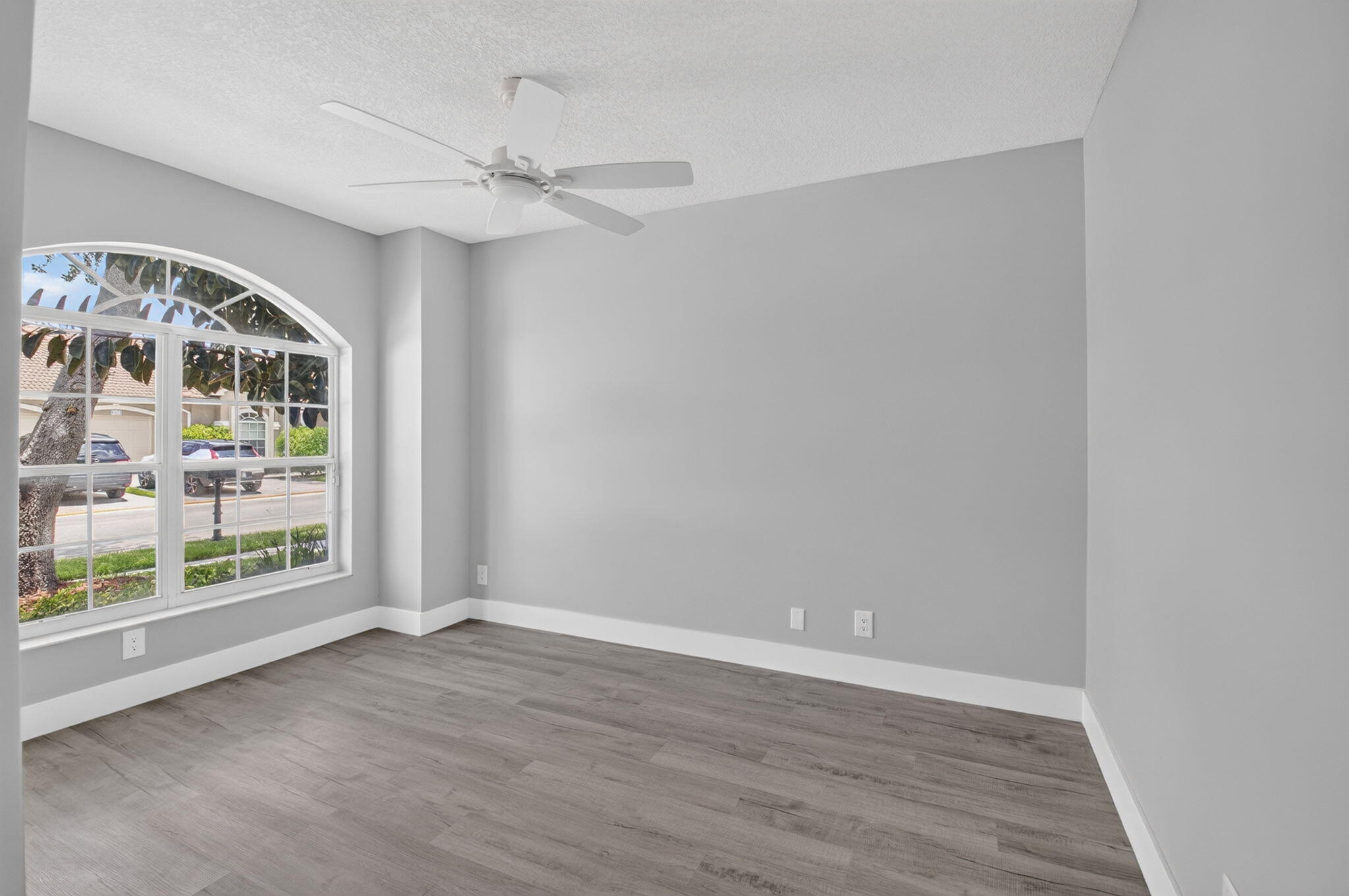 8410 Vía Serena Boca Raton, FL 33433 - Photo 22 of 40 32-web-or-mls-DSC_1930