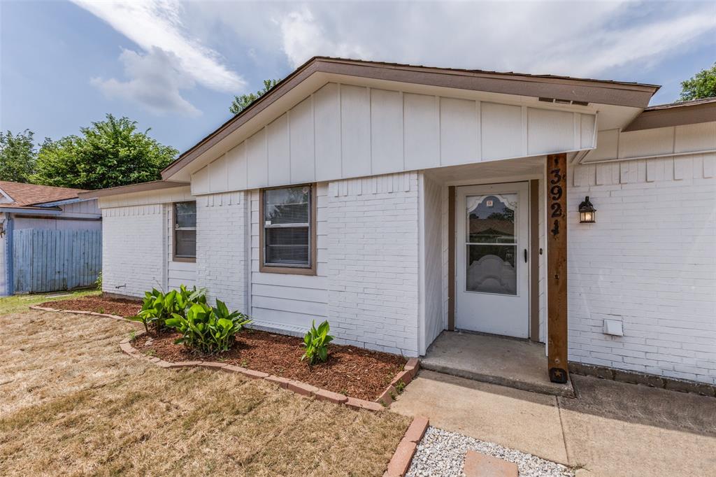 3921 Ambassador Way Balch Springs, TX 75180 - Photo 2 of 25 a backyard of a house
