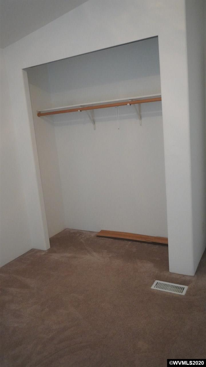 5422 Portland Road Northeast, Unit 91 Salem, OR 97305 - Photo 16 of 23 Gallery Image 16