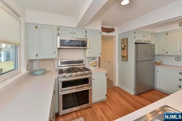 $1,699,000 | 11 Chestnut Ridge Road, Saddle River, NJ 07458