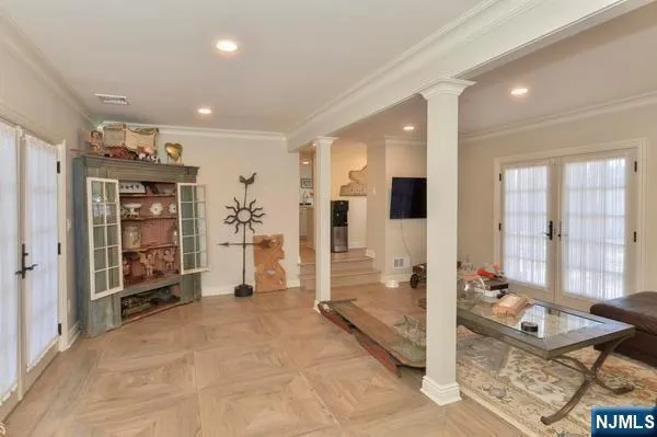 $1,699,000 | 11 Chestnut Ridge Road, Saddle River, NJ 07458