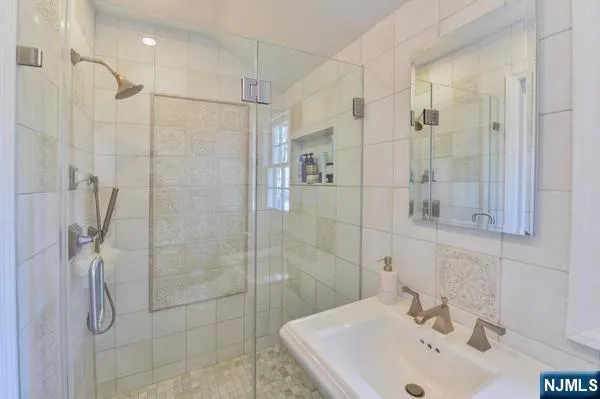 $1,699,000 | 11 Chestnut Ridge Road, Saddle River, NJ 07458