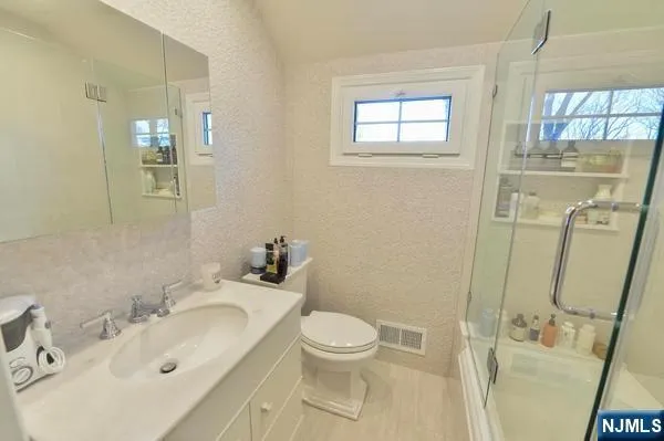 $1,699,000 | 11 Chestnut Ridge Road, Saddle River, NJ 07458