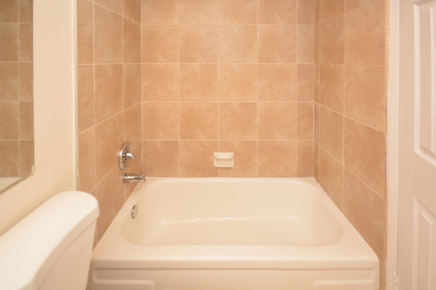 3 Mansfield B Boca Raton, FL 33434 - Photo 14 of 34 Master Bathtub