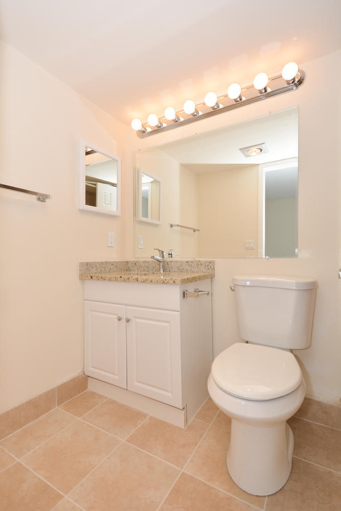 3 Mansfield B Boca Raton, FL 33434 - Photo 15 of 34 Master Bath2