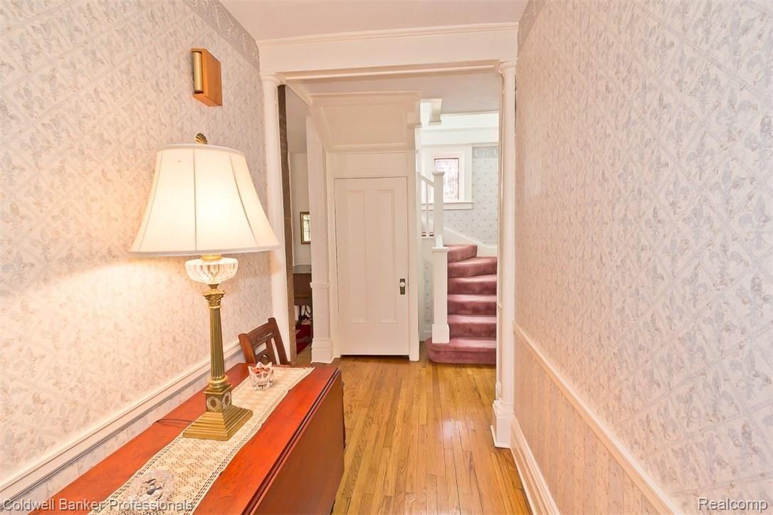 2324 Crooks Road Royal Oak, MI 48073 - Photo 10 of 51 AA2.jpg