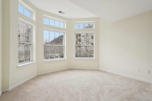 $4,350 | 2 Leeward Drive, Haverstraw, NY 10927
