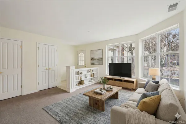 $4,350 | 2 Leeward Drive, Haverstraw, NY 10927